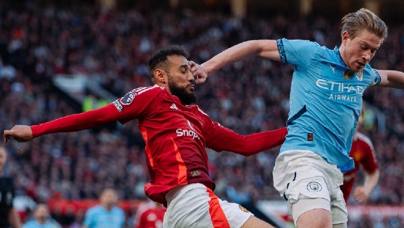 Clássico de Manchester entre United e City termina sem gols e marca fim de uma era